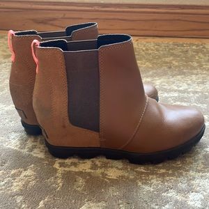 Sorel EUC wedge boots